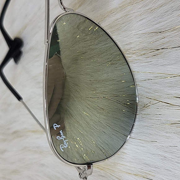 Polarized Ray Ban Aviator Sunglasses - Picture 2 of 8